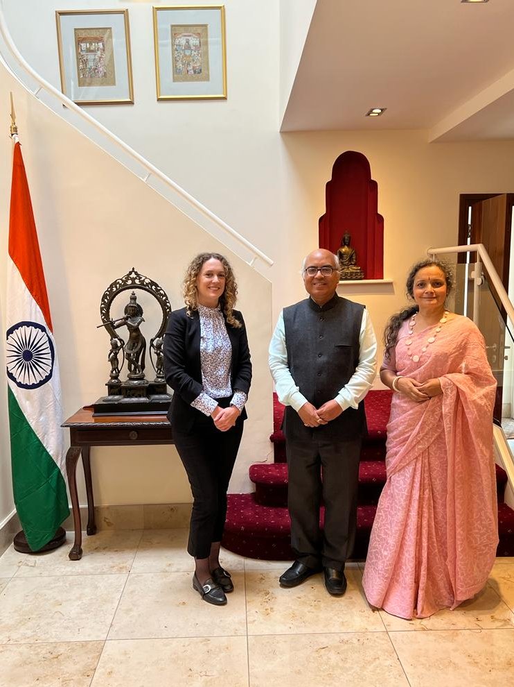 IndiainIreland's tweet photo. Ambassador @AkhileshIFS and Mrs Reeti Mishra meeting with Ms Chloë Dowds, well-known #ceramic artist.
#ChloëDowdsCeramics @IndianDiplomacy @AmritMahotsav @MEAIndia https://t.co/Z6jZBZoMhj