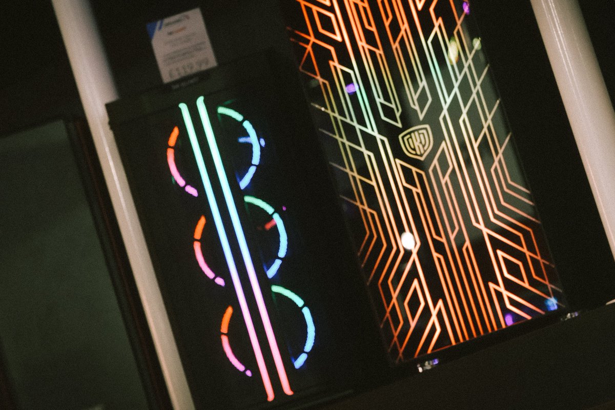 OverclockersUK's tweet image. ✨ Case Heaven ✨
Come check out our glorious wall of cases at #i69! 💎
Featuring highlights from @Phanteks, #Kolink, @GlobalLianli & @bequietofficial! 🤯💕