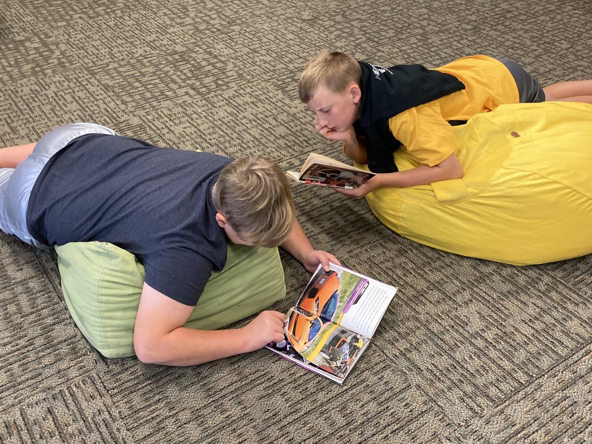JCSD_Library's tweet photo. The 2022-23 school year is off to a great start in the JCSD Library!  Third through ninth grade classes and some others have visited so far and checked out a total of 312 books. https://t.co/VcLroUjLqf