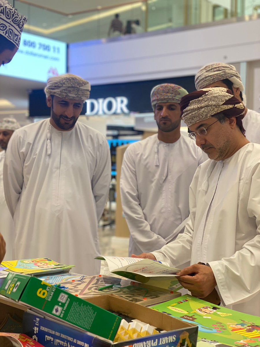 DevBankOfficial's tweet photo. سعداء بزيارة سعادة الشيخ نصر بن عامر الحوسني وكيل وزارة العمل للعمل @Labour_OMAN  لـ #معرض_رواد_التنمية  في مول عمان.
@MallofOman 
#ننمو_معاً https://t.co/efidVN3fgJ