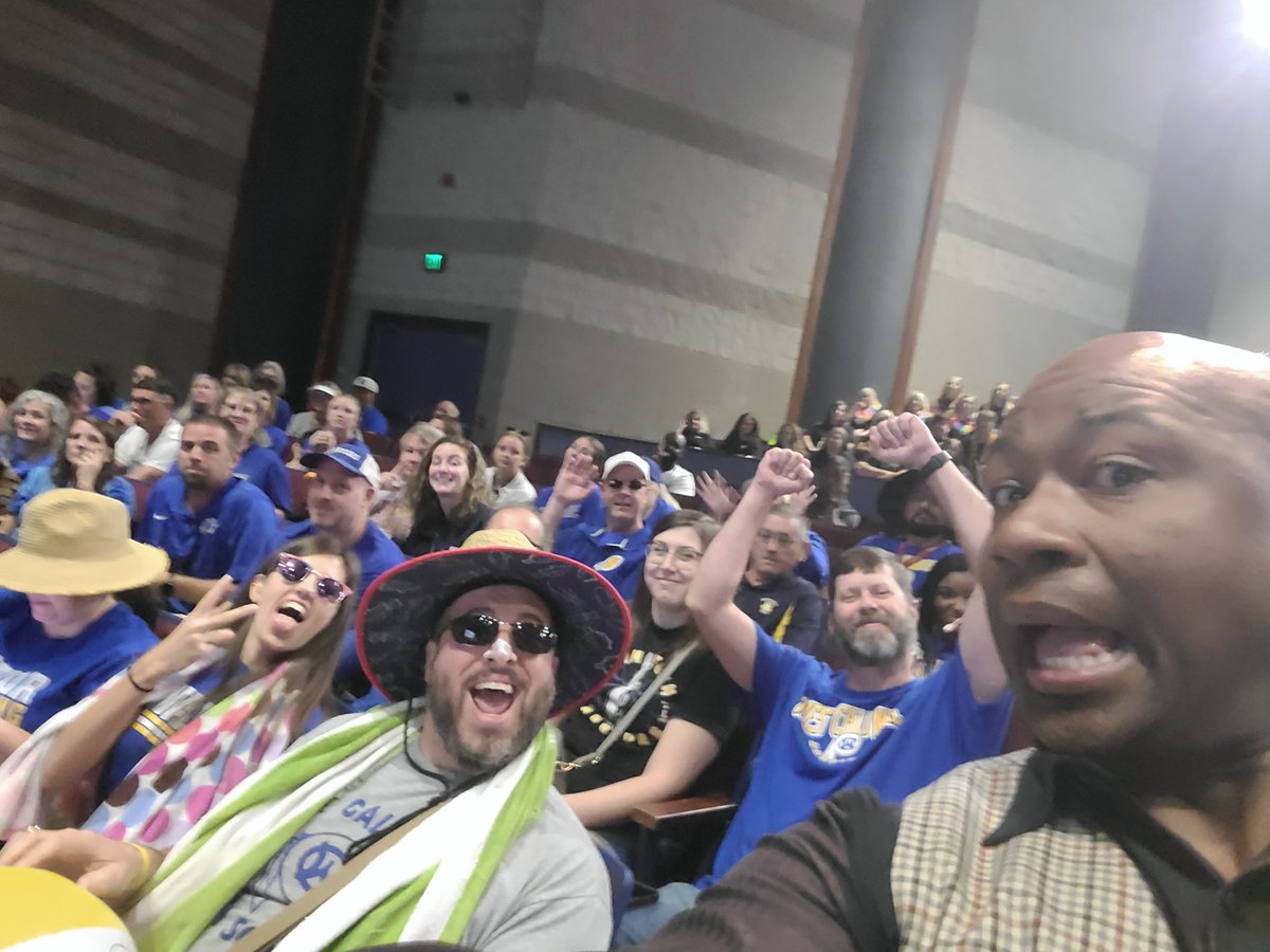 DBCommunication's tweet photo. Caldwell County Schools
Back to School Convocation was incredible.
Almost 2000 staff strong.
@caldwellcoschools
#leadership #teamwork #backtoschool #convocation #trainer #keynote #professionaltrainer #dbc #drkenstongriffin #development #leadershiptrainer #leaders #successful https://t.co/xCJLns93hD