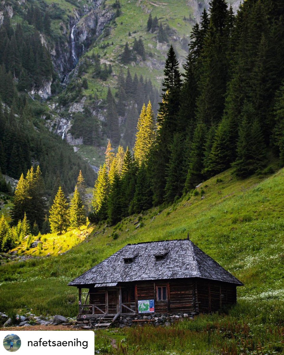 Stana lui Burnei 
Photo by Stefan Ghinea
#Romania