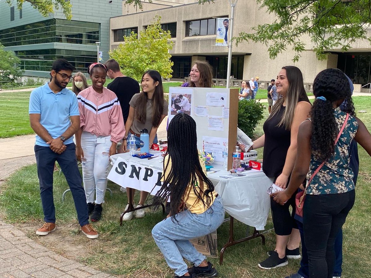 UToledoPharmacy's tweet photo. We enjoyed meeting our new professional division students at this week’s orientation events concluding with today’s cookout! We’re excited to see what you will do with your #education! #utoledo #utoledopharmacy https://t.co/2HfGxB2nkU