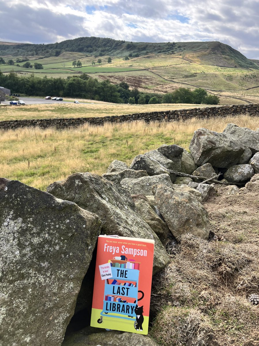 MarrisCmarris's tweet image. #AmReading #TheLastLibrary @SampsonF and it went on travels with me to the #YorkshireCycleHub @northyorkscc @northyorkmoors #WhitbyLife #Beautiful &amp;amp; I bought a new bike even though I took my old one to get mended!😂🚲 Great cafe &amp;amp; a lovely #ramble 🚶‍♀️