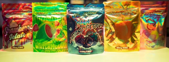 PeaceInTheAirDC's tweet photo. Happy Frieday☀️🔥
If you haven't had any of the Wonderland gummies yet, you're in for a ride 🎢🚀
5 delicious flavors that will start your weekend off the right way✅ https://t.co/lj21ucQu0u