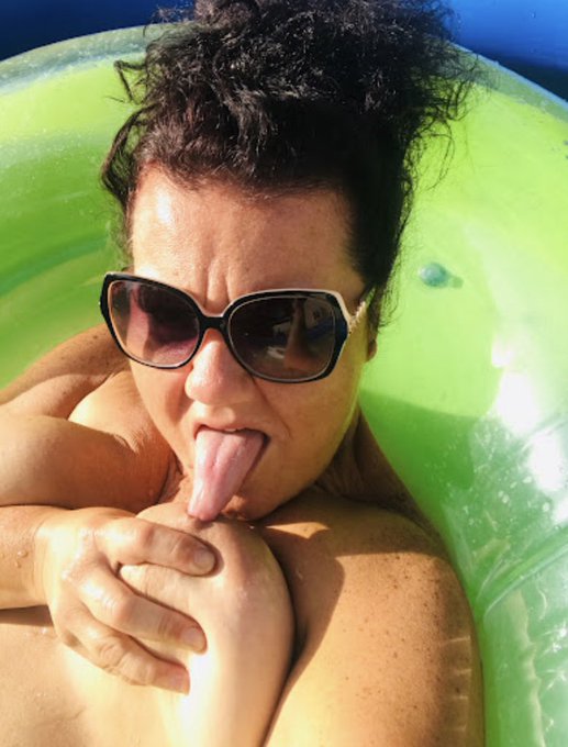 It&rsquo;s a beautiful day for sunbathing with your tits out. Would you like to join? https://t.co/rRe0iQl