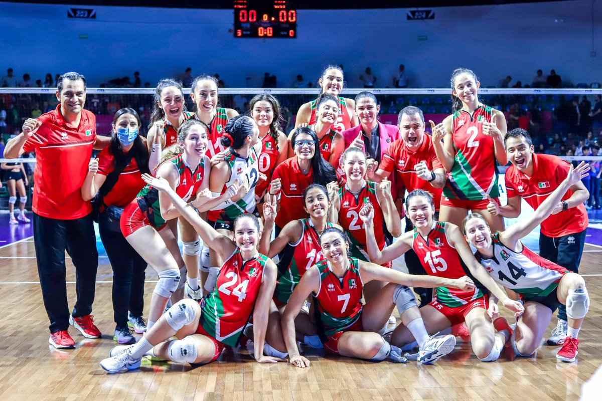 CexyRioss's tweet photo. TEAM VOLEIBOL🇲🇽 @AnaGGuevara https://t.co/NSvCHP6j9B
