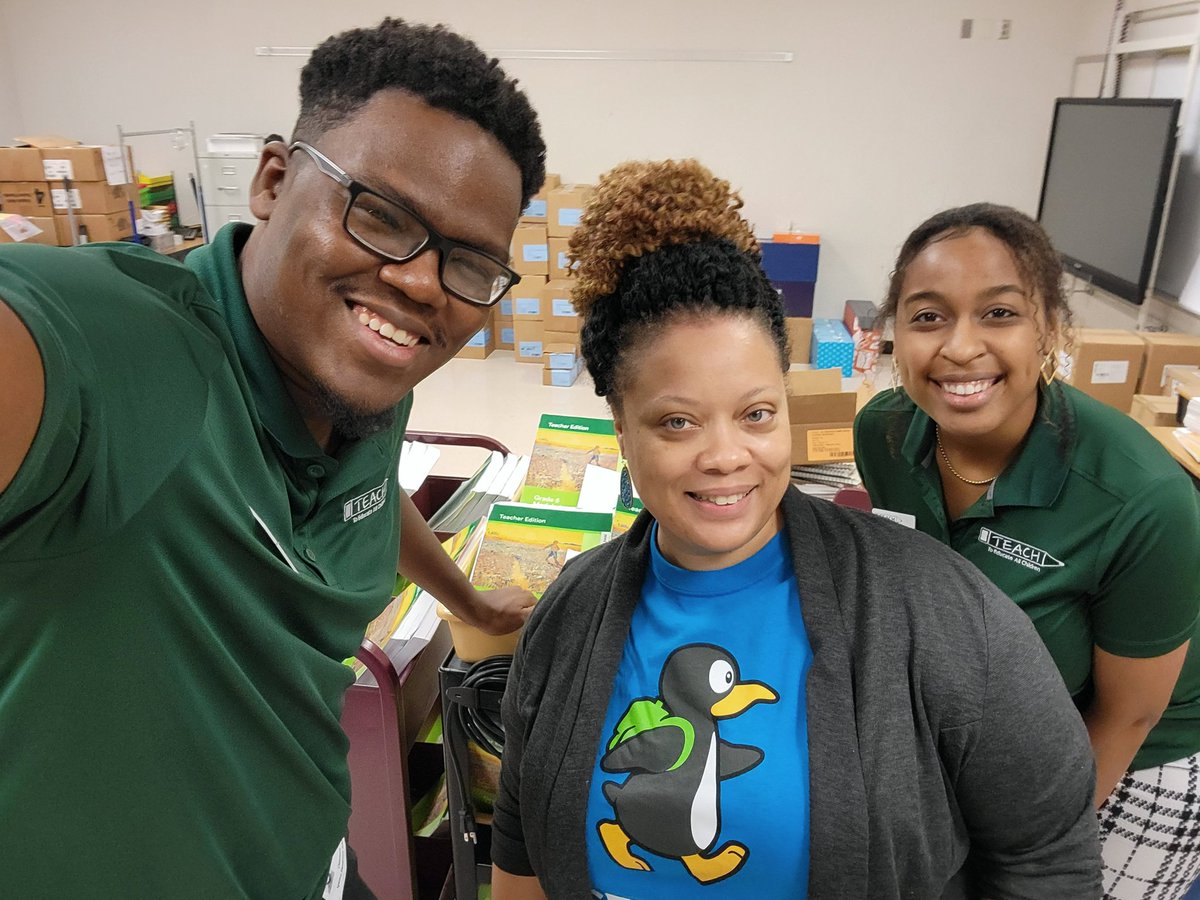DrKAuguste's tweet photo. Shout out to @toeducateall program managers for coming through to provide a helping hand this Friday morning. It takes a village to shift the narrative. Thank you @NoTeacherLikeMe and Robyn for your support! #changethenarrative #SElightscameralearn https://t.co/ZMCNugBMt3