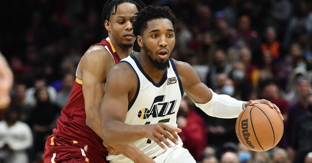 SNYtv's tweet photo. "At the moment, there doesn’t appear to be any suitors who can approach what the Knicks can offer - even if you take RJ Barrett off the table."

The latest on Donovan Mitchell's trade market (via @IanBegley) https://t.co/khKTEOfHzL https://t.co/zzmJnpbmqE