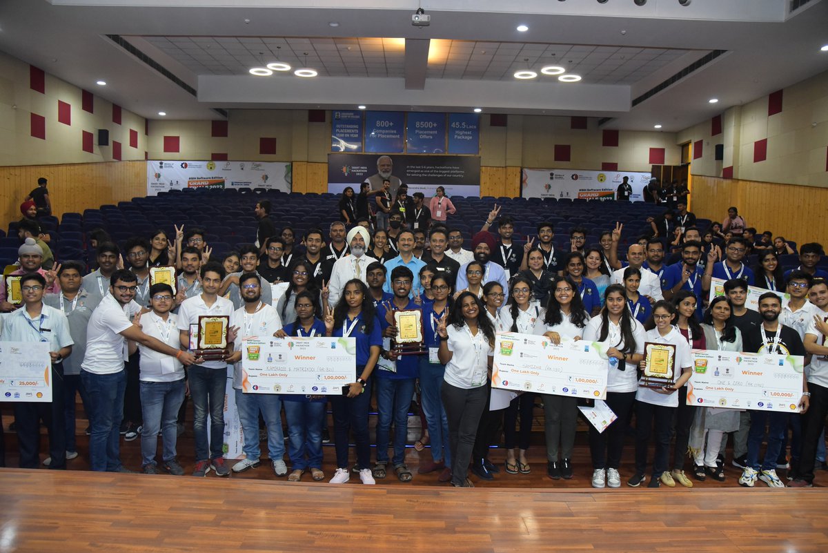 CGCPunjab's tweet image. Congratulations to all the winners! #ValedictoryCeremony #SmartIndiaHackathon2022 #SoftwareEdition #NodalCentre #SIH2022 #PM_ModiAtSIH #InnovationSeAtmanirbharBharat @narendramodi @PMOIndia @AICTE_INDIA @PIBHRD @mhrd_innovation @EduMinOfIndia @abhayjere @mohitgambhir