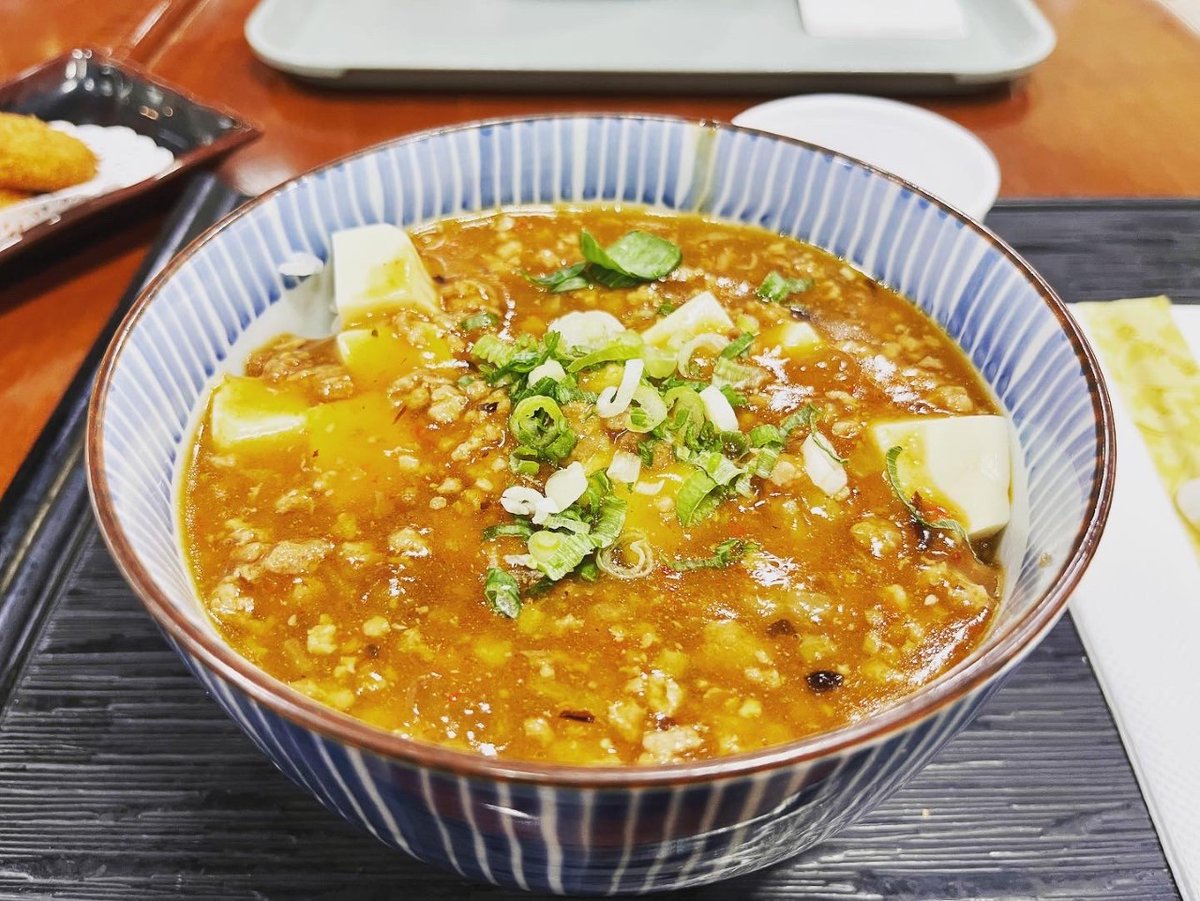 e_manilee's tweet photo. haven't been to these yummy local eats in a while...so good! 💕 lemongrass chix at pho shop, and mapo tofu at mitsuwa 😋  #yummy #eats #losangeles #phoshop #mitsuwa #foodie #asianfood #sogood #foodphotography https://t.co/O4aupPXqNb