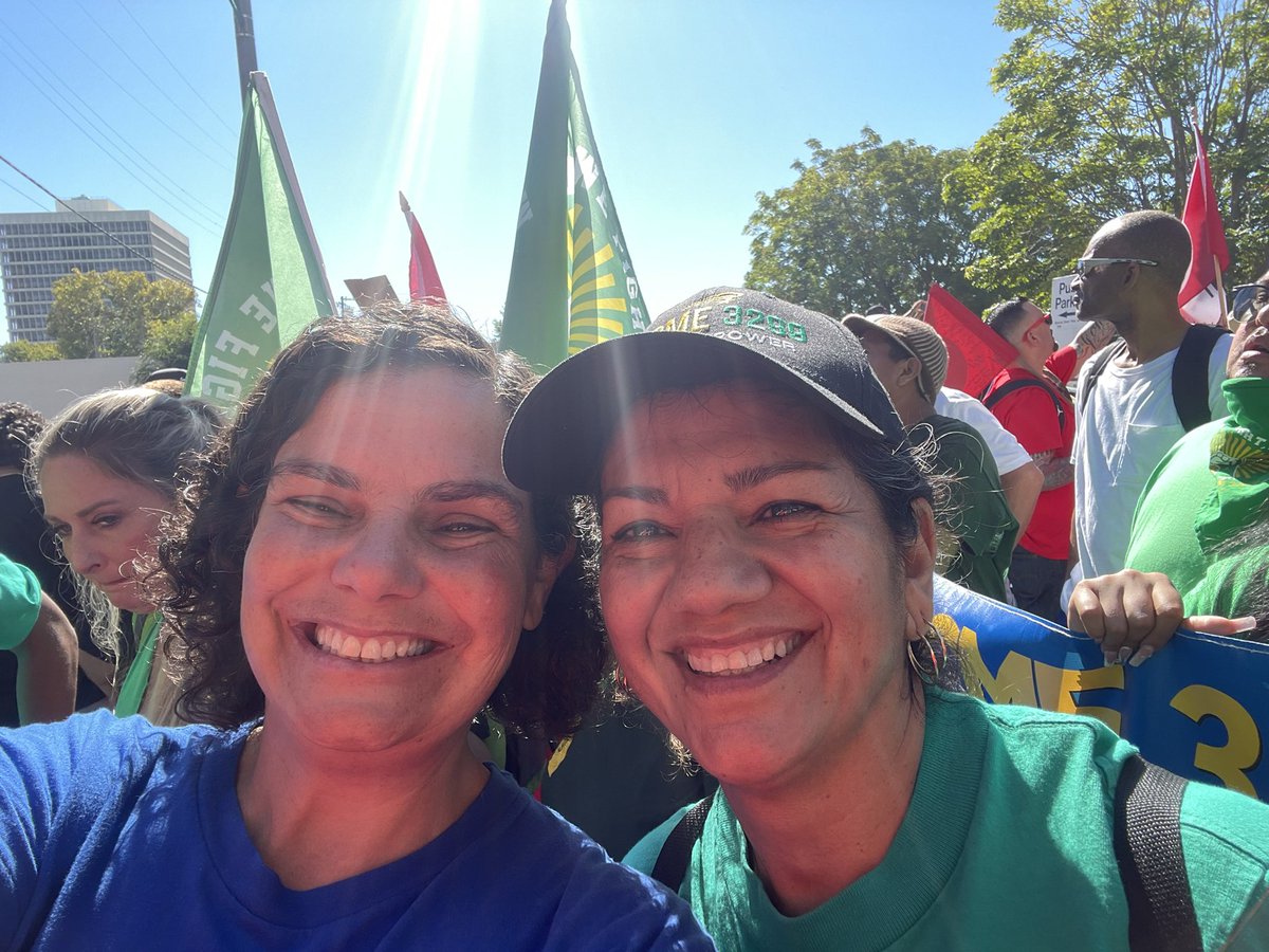 d_grabelle's tweet photo. @GavinNewsom  stand up for voting rights!  Sign #AB2183 https://t.co/3Xs4Jj6eWx