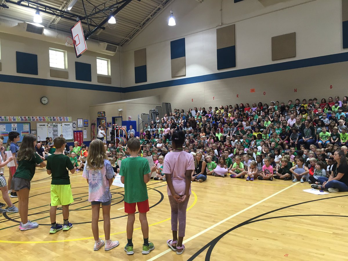 We ended our Golden Ticket Spirit week with a whole school convocation! Students from each grade level shared what doing the right thing and treating people right looks like all around Stonegate! #sgeeagles