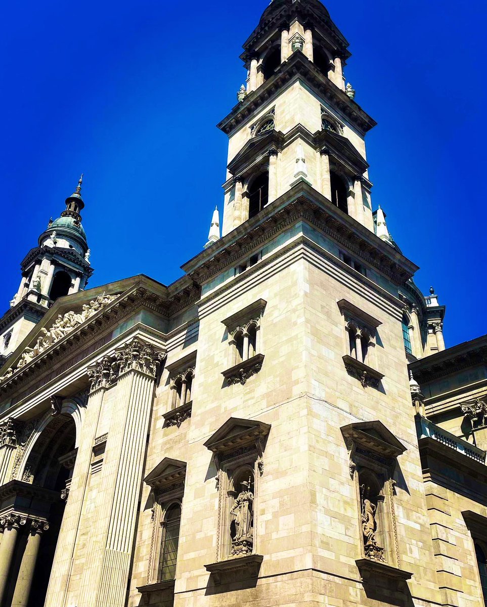lyosapp's tweet photo. More Budapest from @javieramos13 👌#budapest #hungary #backpacker #backpackingeurope #nomad #digitalnomad #travelphotography #travelblogger #lyos #liveyourownstory https://t.co/Q0gQ1UXKPk