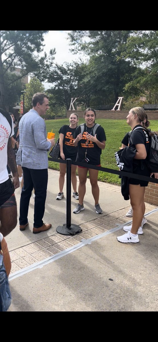 DrDrewAtSHSU's tweet photo. Had a blast at today’s Breakfast for Champions! I got to meet some of #SHSU ‘s talented student athletes! They're definitely ready to represent the  #bearkatnation #orangeftw https://t.co/vT9oTsoCn5