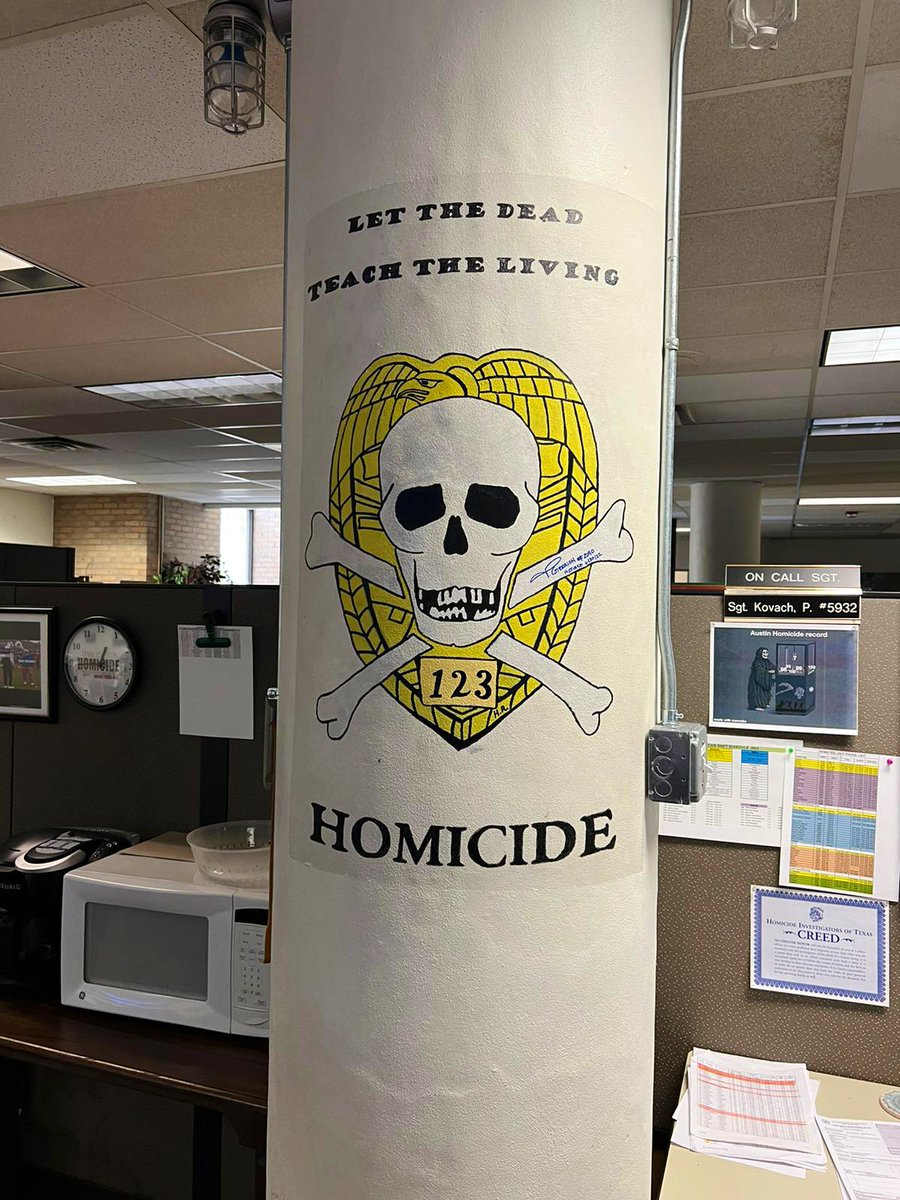 Our detectives have been working relentlessly and to show our appreciation our trustee James Wood &amp; Ofc Boudreau provided our Homicide Unit with Fajita’s for lunch!😋 

We’re here to serve those who serve us!
Join Us. Together we can make a difference!

#GiveBack #SupportOurLE