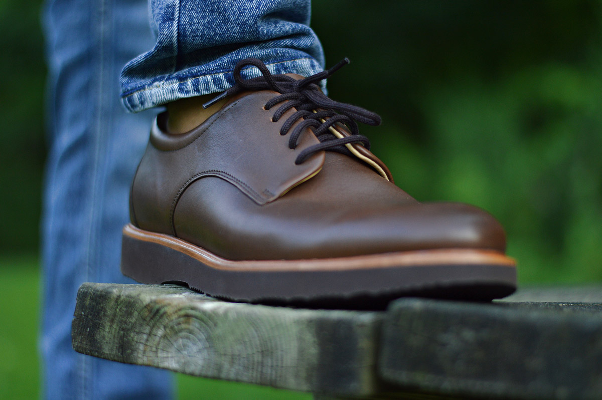 SamuelHubbardCo's tweet photo. Meet the Founder. Outstanding craftsmanship that fits like a glove. That's the kind of hallmark we wanted for our classic oxford dress shoes. 

Get your pair: https://t.co/vr3sgcOhio

#menshoes #mensfashion #oxfordshoes #dressshoes #menstyle #leathershoes https://t.co/Q4xxtTVUqv