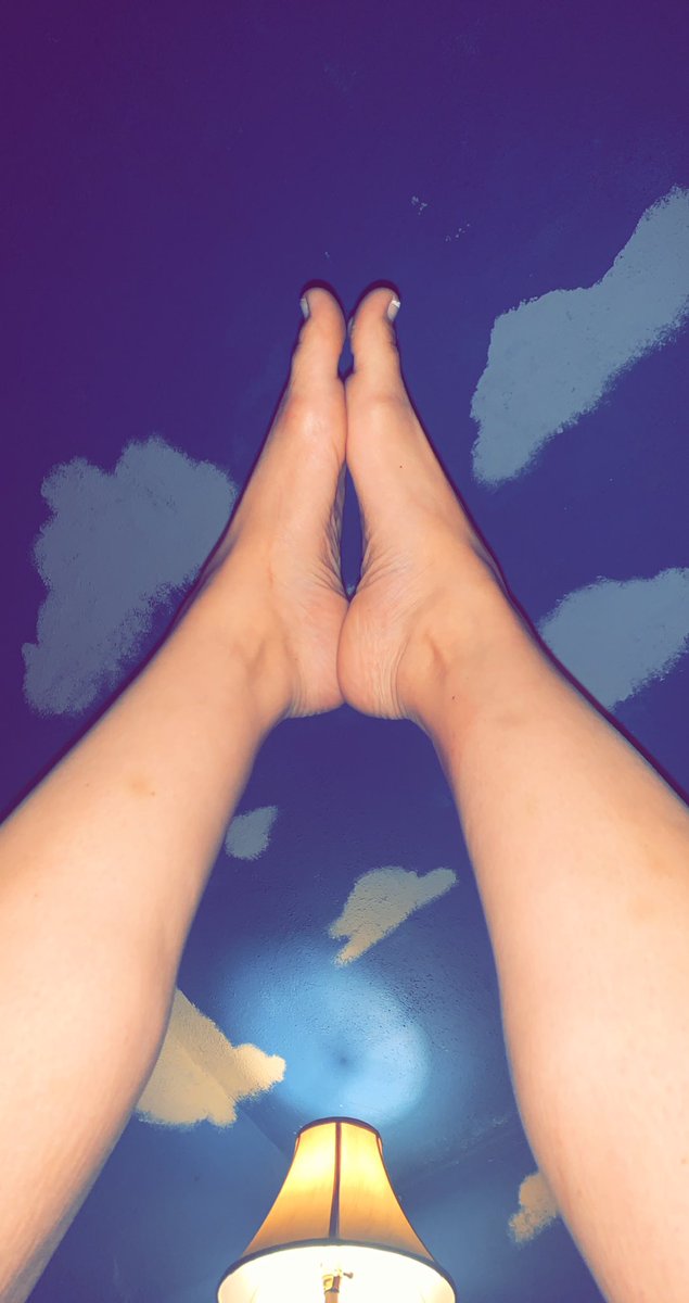 OnlyFan02049253's tweet photo. #feet #sellingcontent #feetfethish #feetfetiche #privatevideosandpics #takerequests #sellingfeet https://t.co/8Qpia9PlN9