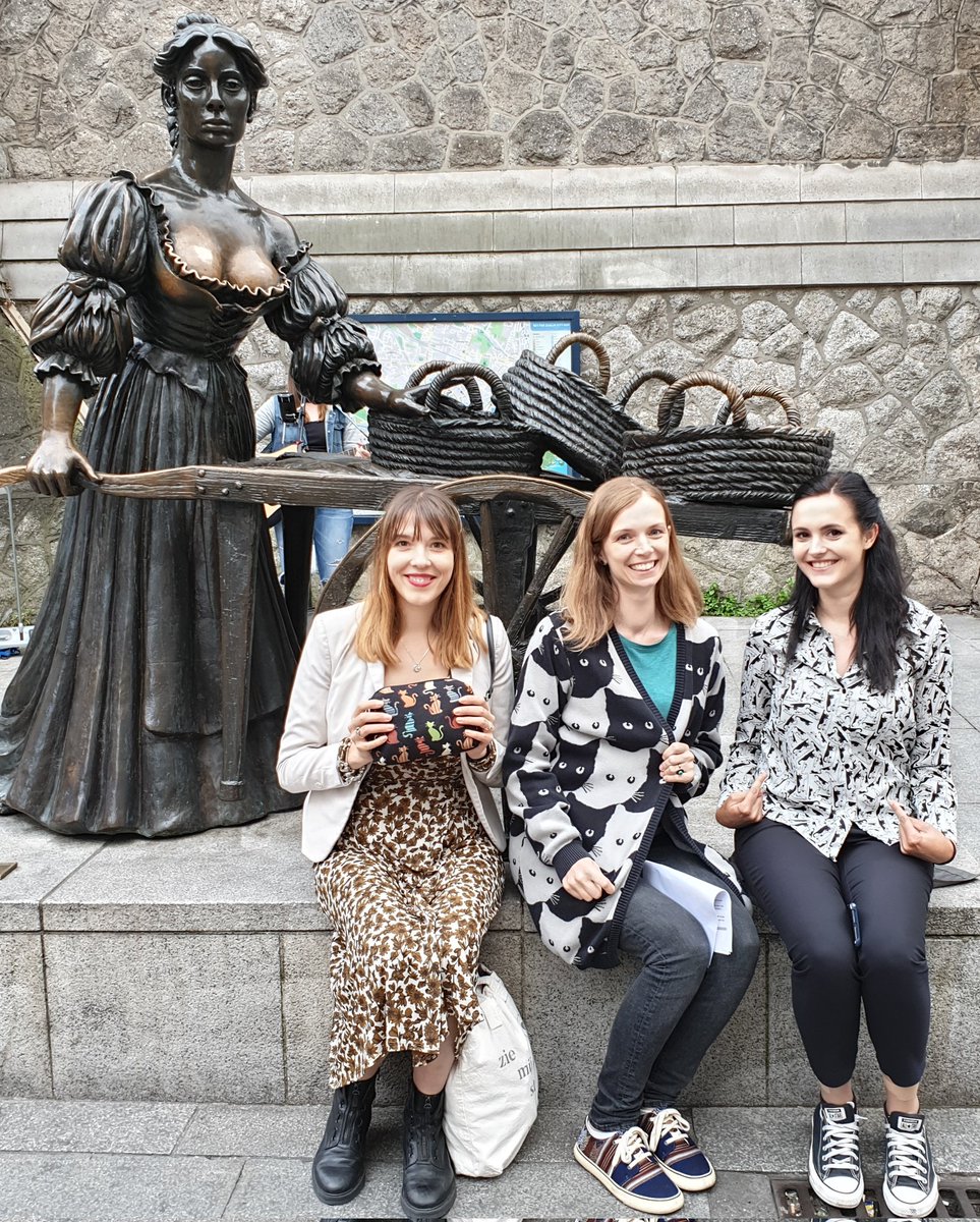 wordofschulz's tweet photo. The Molly Meowlones alive alive oh! 🐈🐈🐈‍⬛ #meow #EARAYSscavengerhunt #EARA2022 #EARA2022YoungScholars @EaraYoung @EARAdolescence https://t.co/0N4Q7S3vYD