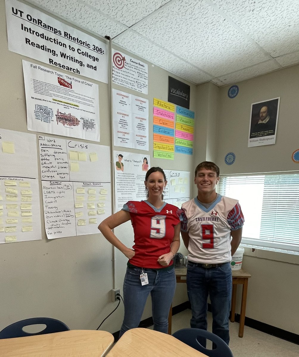 clgamage's tweet photo. Greatness Growing @CastleberryISD
-student athletes thriving                                -future rhetoricians striving                          -college admissions apps soaring               -LIONS ROARING                                          #chs_lions     #cisdathletics https://t.co/tTyumkdhCJ
