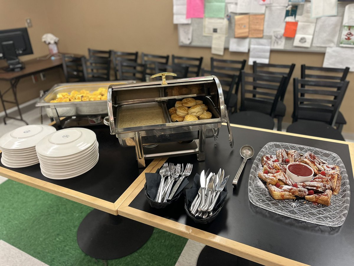 CulinaryRams's tweet photo. Check out what we made for the Montwood Feeder Pattern principals breakfast!! 🍳 https://t.co/EuuhmbKfXW