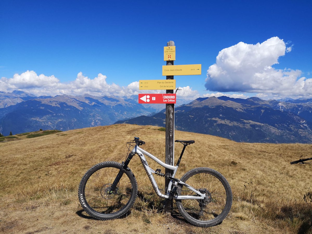 What is your favorite country to ride in?

Remember that registering with #Veloeye gets you 10% discount on insurance with <a href="/YellowJerseyUK/">Yellow Jersey</a> 

For more info: ow.ly/PqT950Ew5EJ 

#Beatthethieves #Bikeinsurance #Veloeye