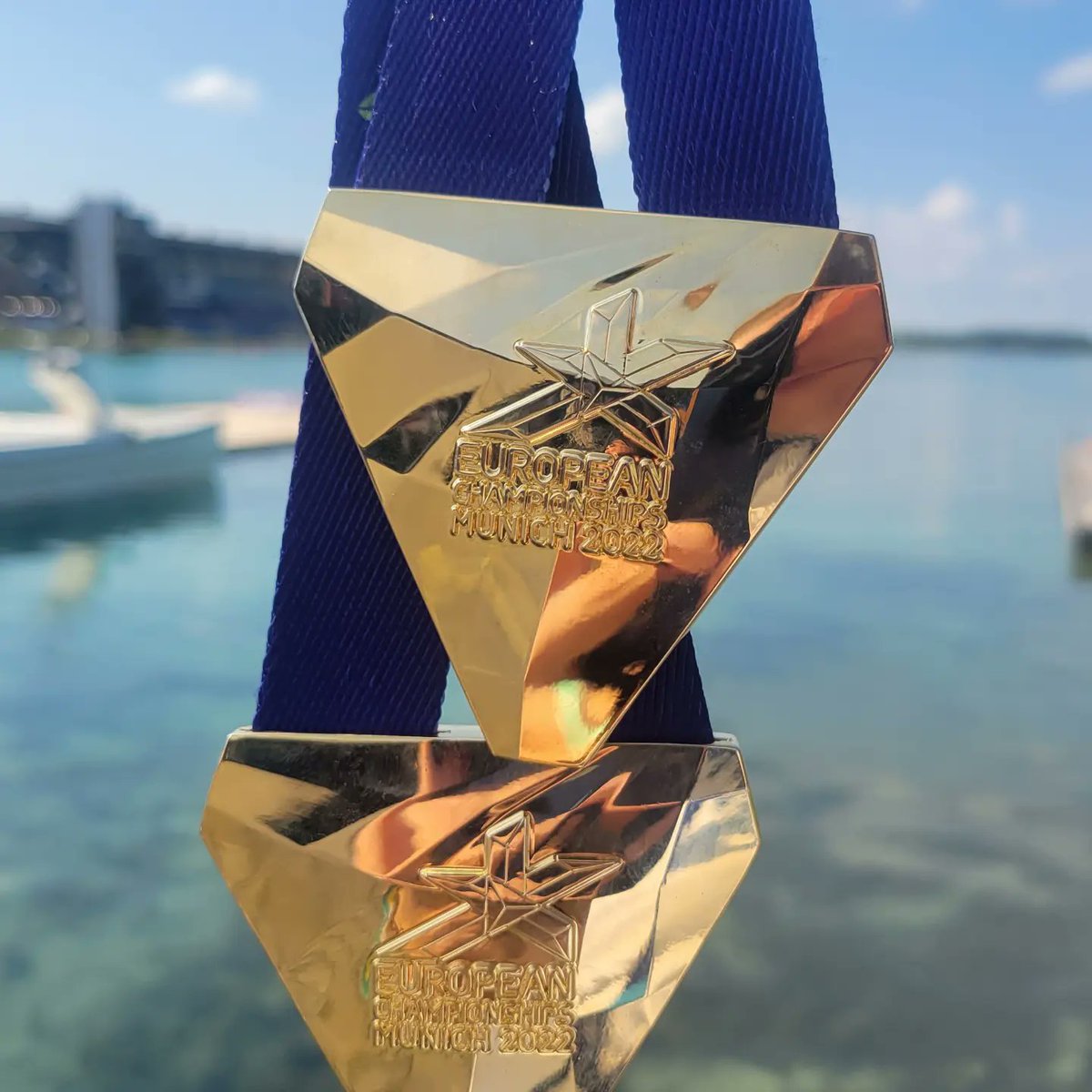 Quite an end to the season..... Double European Champion and part of yet another history making 🇬🇧 team performance🥇 🥇 

Always so privileged to pull on a 🇬🇧 vest and play a part in this @BritishCanoeing Para team.
<a href="/uk_sport/">UK Sport</a> <a href="/TNLUK/">The National Lottery</a> <a href="/BracaSport/">Braca-Sport</a> <a href="/Plastex/">Plastex</a>#paracanoe