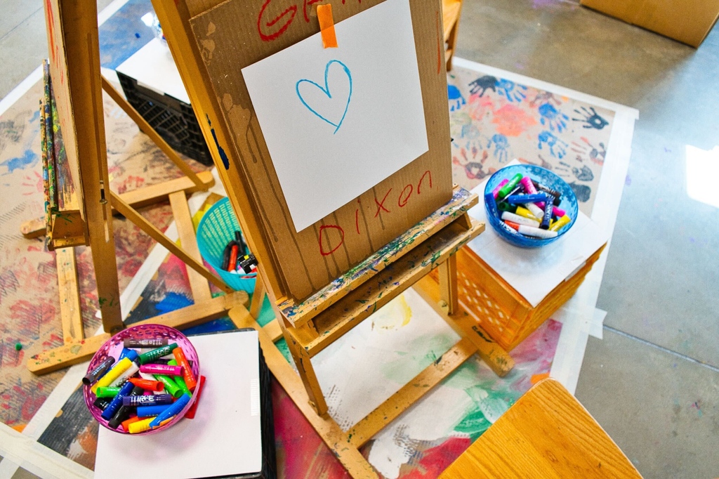 Philbrook's tweet photo. 🏠️🎨 You spoke and we listened: HOMESCHOOL classes are coming back this Fall! See our openings at https://t.co/5LDtMKWhw0. (10% off when purchasing the semester package) https://t.co/Owt5oq8ERO