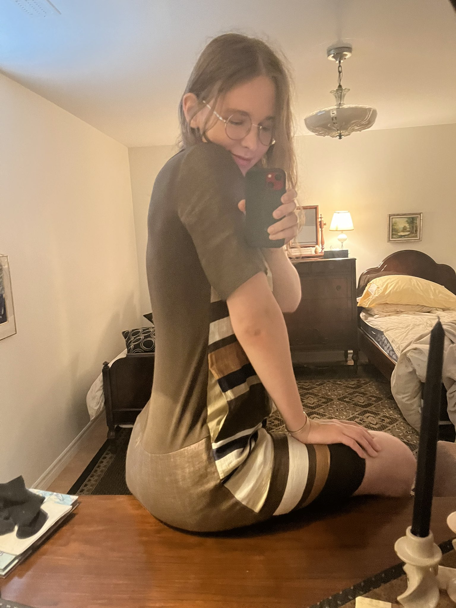 Liv on Twitter: "Got a new dress it has pockets https://t.co/MAssumTdac