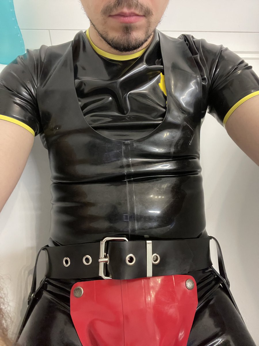 rubber23cgn's tweet photo. Rubber Fun with my Waders 😈😋💦💦💦
#rubber #rubbergay #rubberfetish #gay #rubaddiction #gayrubber #gayfetish #gaypig #rubbersuit #gaylatex #rubberboy #waders #watstiefel #rubberwaders https://t.co/XqXDa2BanE