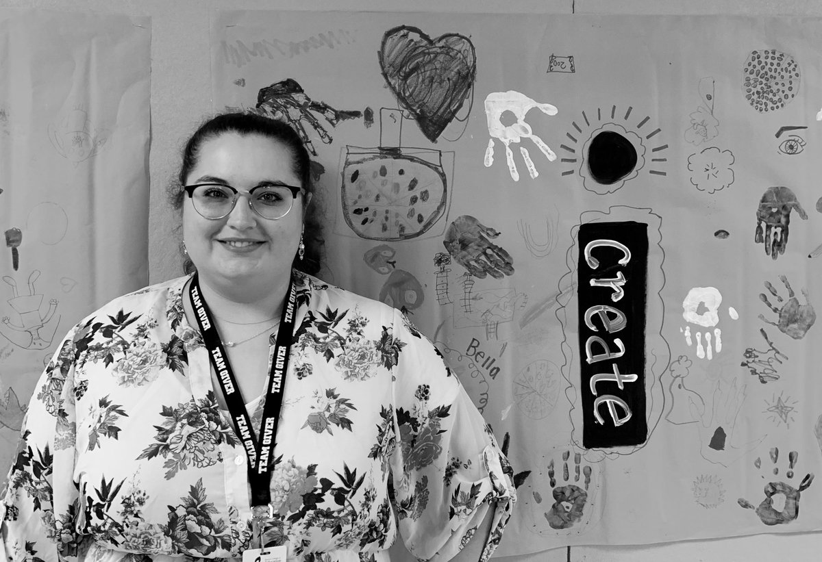 ArtsMcneese's tweet photo. Art student Shelby Henson is in her first semester of residency. Her specialty is ceramics and she loves engaging with students in the classroom! @McNeeseBCOE #arteducation #laea #art https://t.co/RhuNfr1BEv