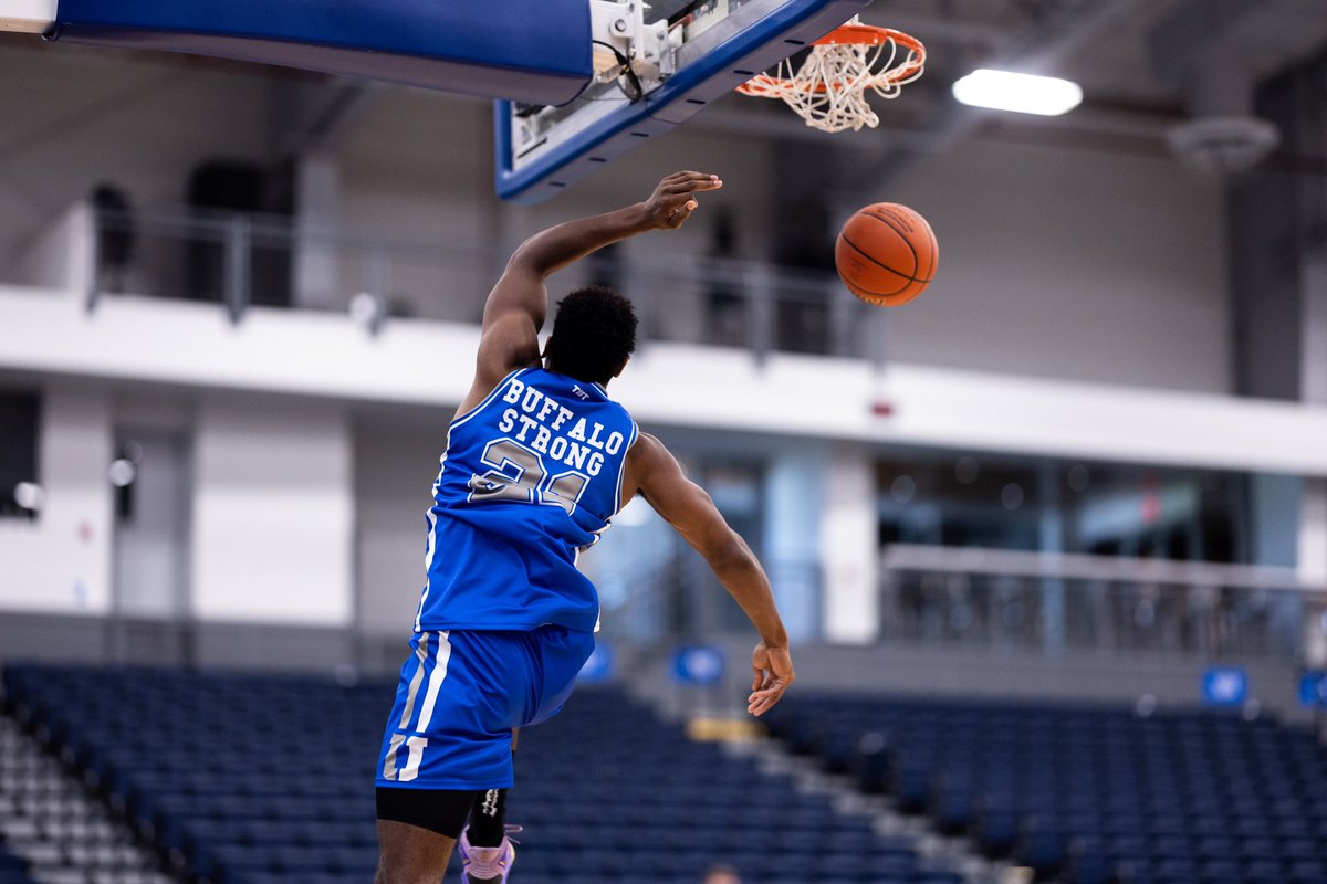 CoachingLoveInc's tweet photo. Next Jersey up for auction will be the jersey worn by EC Matthews. “Buffalo Strong” was worn on the back of his jersey!

Bidding starts NOW!!

This Auction will be live until tomorrow at 2pm Eastern @BlueCollarUTBT https://t.co/O2GAn6bMQ0