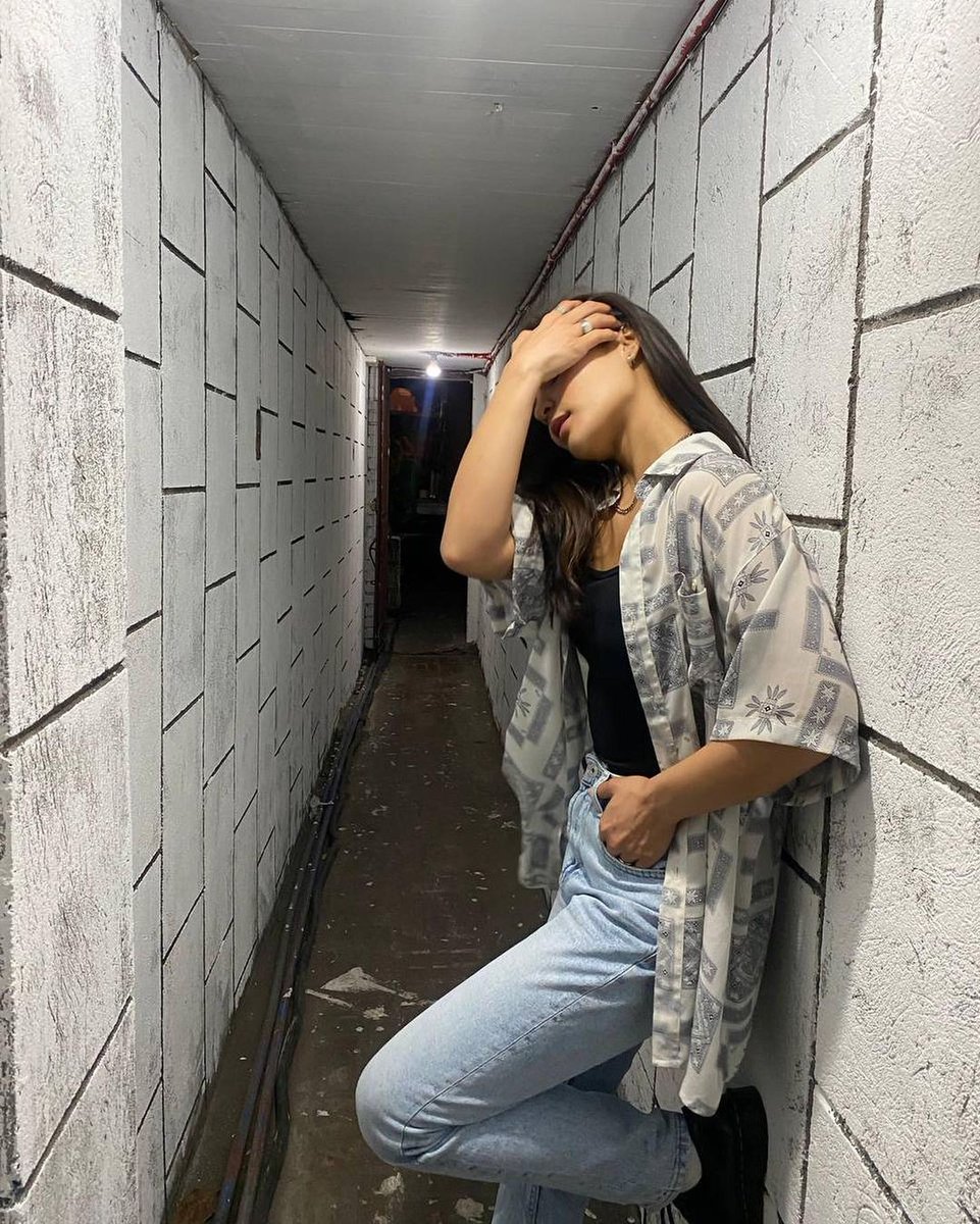 _allthelilies's tweet photo. luna in this outfit >>> https://t.co/wNrbWeemPn