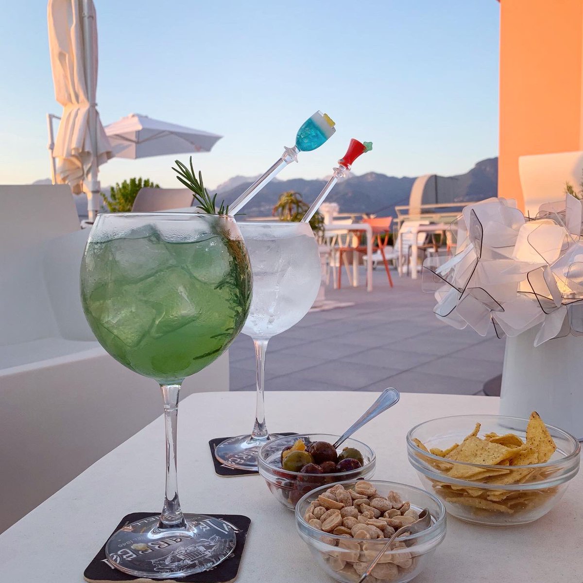 HotelBixio's tweet photo. #maremonti #versilia #lidodicamaiore #hotelbixioversilia #seaview https://t.co/snc3PGPHca
