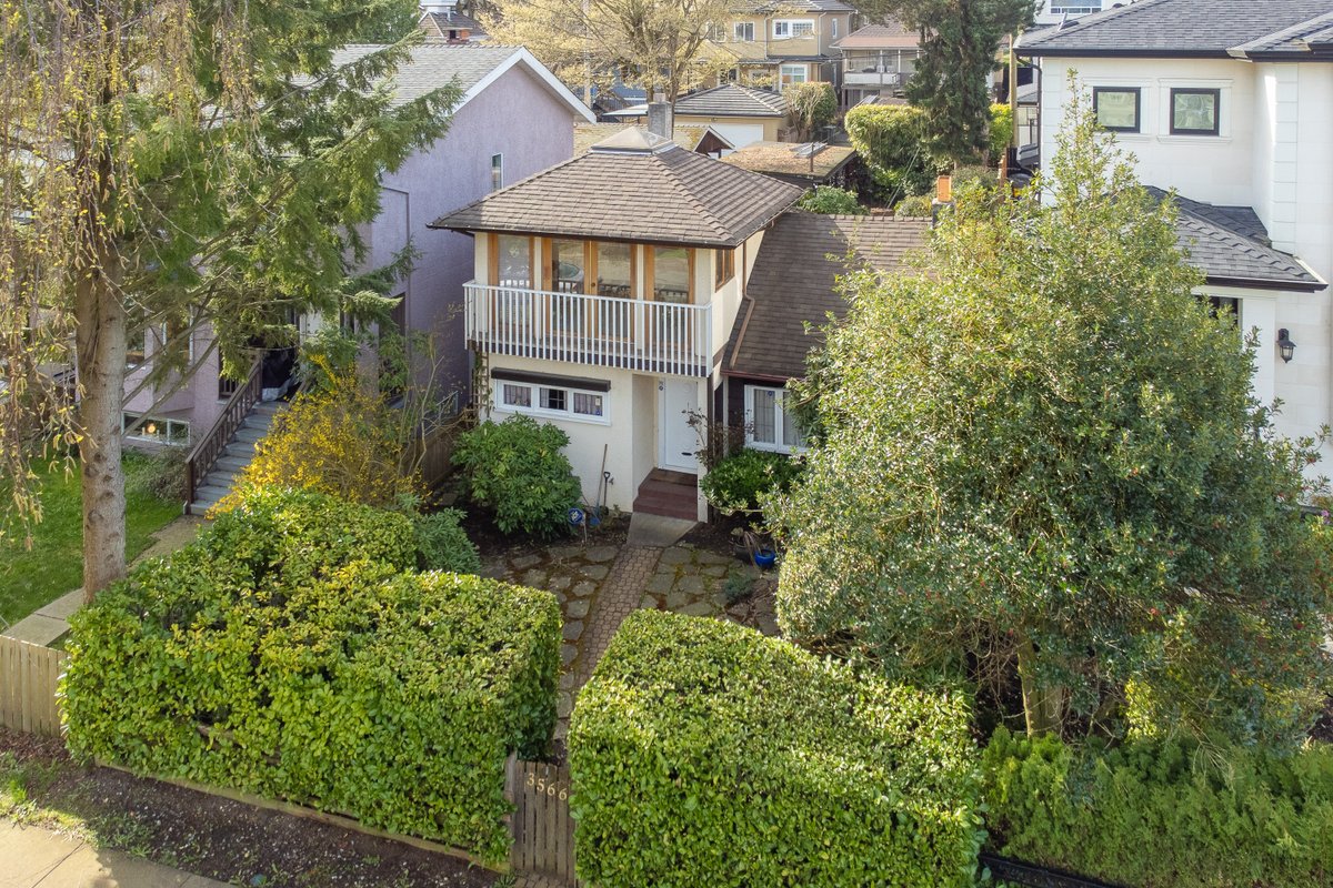 Leo_Wilk's tweet photo. 🔥 SOLD 🔥

West side living in the heart of Dunbar! 2 bedroom 1 bathroom with the perfect mix of mountain and city views. 

1,180 sqft
Priced at $2,198,000
3566 W 17th Avenue, Vancouver (Dunbar) 📍

More info at https://t.co/FLeo0Z9g3X https://t.co/gtyNcSFx2y