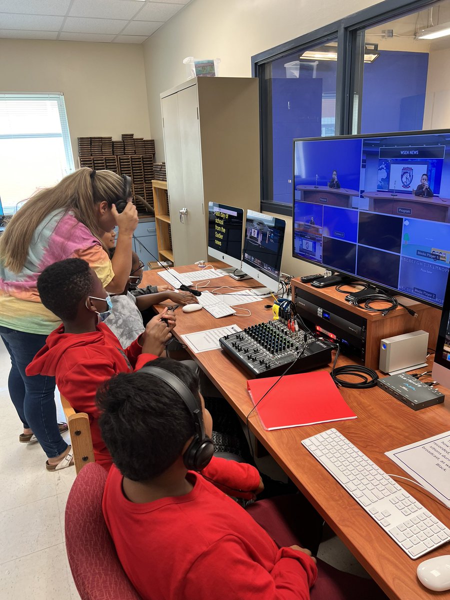 SadlerOCPS's tweet photo. Lights, Camera, Action 🎥✨ Sadler’s WSEN Crew is up and running! #sadlerstrong #mustangmagoc #wsen @pamelac79 @RachelM0tt https://t.co/2XXIKEtYqR