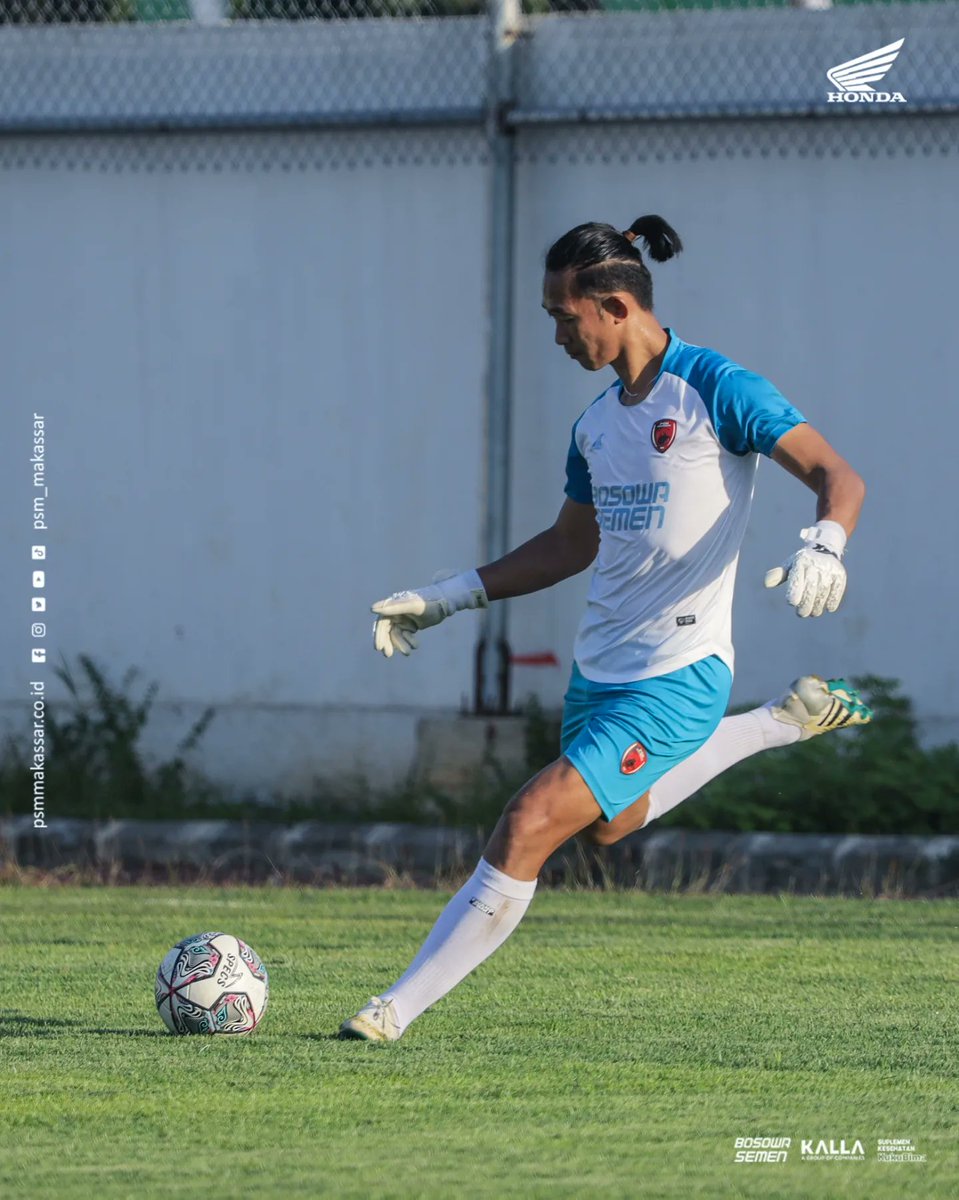 PSM_Makassar's tweet photo. Weekend starts on Saturday 🌄

#EwakoPSM https://t.co/3O8cE1lne0