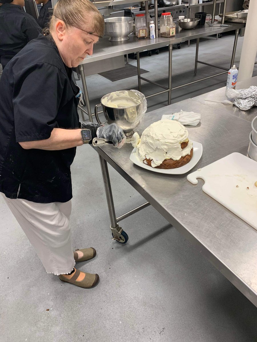 deborah_saffer's tweet photo. Tier 2 #Graduated today from their #Class. We helped #prepare a #Banana #Pudding #Cake. Our #First #Task. Was #DELICIOUS 😋#CommonTable #CatholicCharities https://t.co/KkXhL3GBoe
