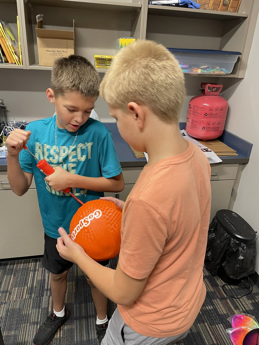 NHillsUSD345's tweet photo. Our theme: Every Bulldog Belongs. Our mission is to foster a community of connection across multiple grade levels and provide opportunities for Ss to lead and learn outside of just their classroom. https://t.co/41r1d5NFe1