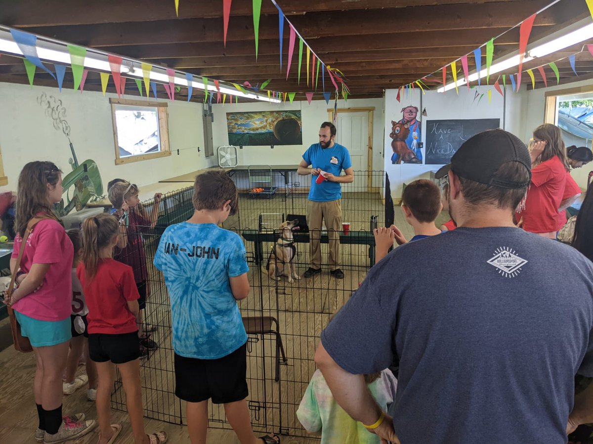 centrecodogs's tweet photo. We had a great time at the Grange Fair today: doing demos of how we study dog cognition and teaching people about domestication. https://t.co/wAiCx5mQZ3