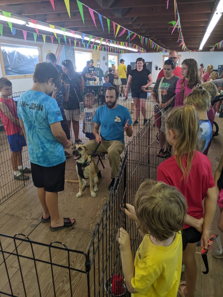 centrecodogs's tweet photo. We had a great time at the Grange Fair today: doing demos of how we study dog cognition and teaching people about domestication. https://t.co/wAiCx5mQZ3
