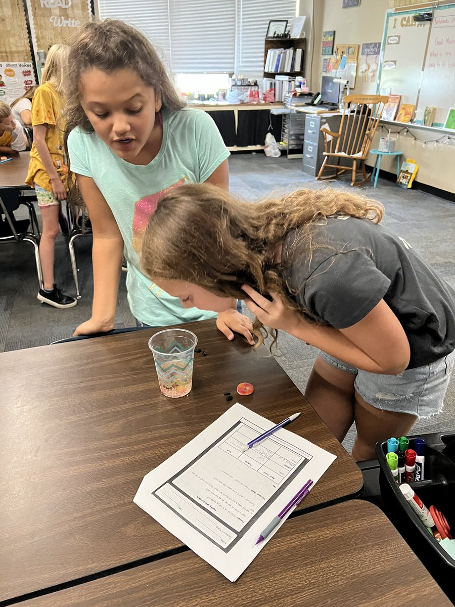 CopesClassroom's tweet photo. We were Learning about the scientific method through a fun candy lab! Students were trying to determine which “candy” would dance in the Sprite. @MatthewMillerpe @kcox132 https://t.co/UcP2OCCZUb
