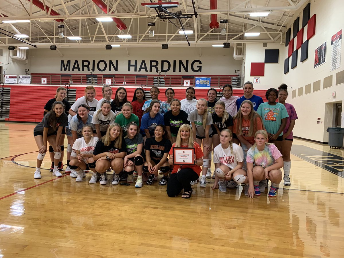 prexyvball's tweet photo. This season the girls will work together to nominate and pick one Harding staff member to recognize each week.
Starting out Week 1 strong, we would like to recognize Principal Carol Bebout for her encouragement and support on and off the court! Thank you Mrs. Bebout! #AOG #ILMJ https://t.co/7V7Uj3KL0a