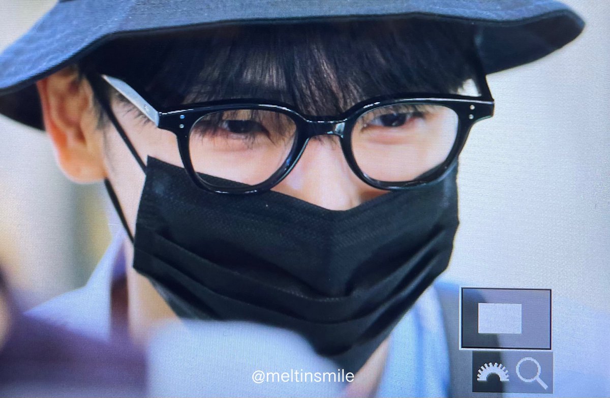 meltinsmile's tweet photo. 220827 

기범이 출국

#샤이니 #키 #SHINee #key #キー #기범 https://t.co/DHQeXOQYIe
