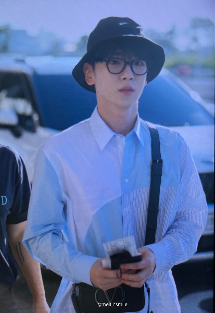 meltinsmile's tweet photo. 220827 

기범이 출국

#샤이니 #키 #SHINee #key #キー #기범 https://t.co/DHQeXOQYIe