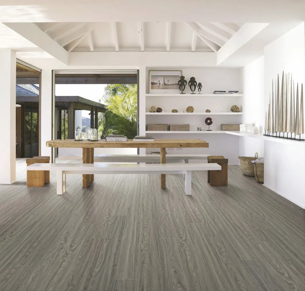 tilestonesource's tweet image. 🚨 New Product Alert! 🚨 The Borough Series is Luxury Vinyl Tile (LVT) that creates stunning floors that are meticulously designed to look like hardwoord or stone, and built to endure the most active lifestyles. Shop now: tilestonesource.com/borough-series/