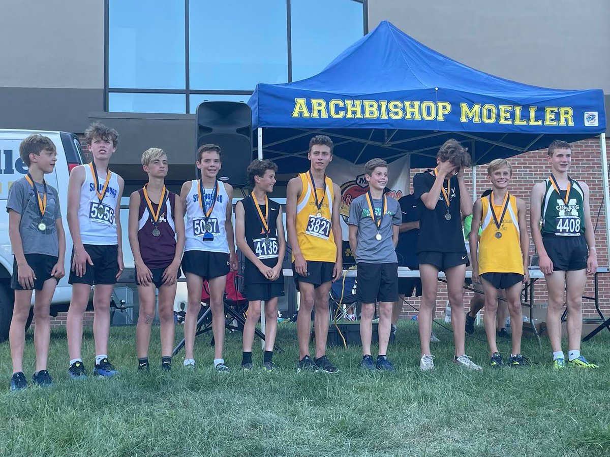 Congratulations to Aiden and Eli for finishing 2nd and 5th out of 225 runners at the Moeller Primetime! Boys finished 3rd/22! Great runs by all XC athletes today! #psychedcoaches