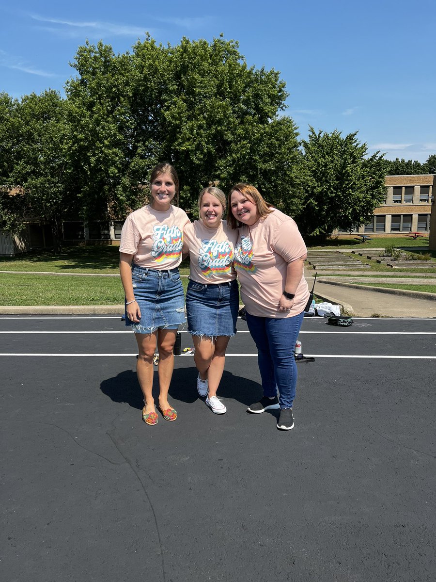 ms_enright's tweet image. What a week! Looking forward to year 2 with these kiddos and this team. #3TEpride #ISDstrong #isd5thgrade