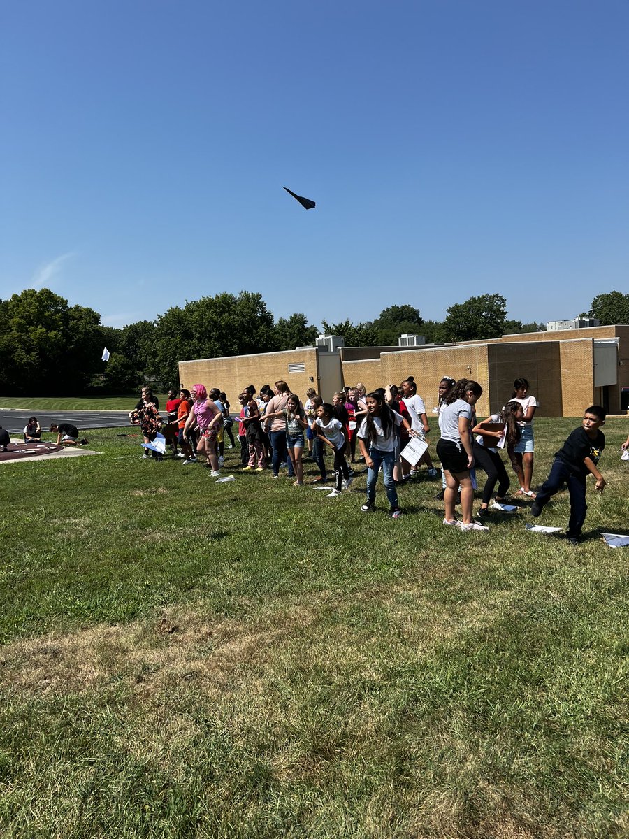 Miss Enright (@ms_enright) on Twitter photo What a week! Looking forward to year 2 with these kiddos and this team. #3TEpride #ISDstrong #isd5thgrade What a week! Looking forward to year 2 with these kiddos and this team. #3TEpride #ISDstrong #isd5thgrade