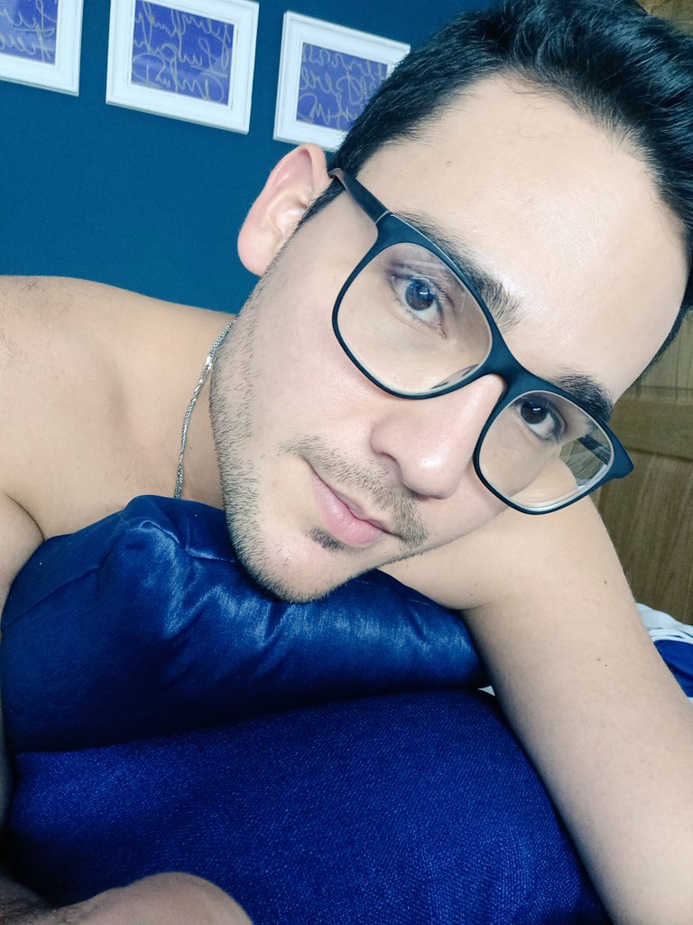 Lucasferrer_1's tweet photo. On line 💙 https://t.co/SnInF16goc
